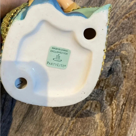 Partylite |  Nativity Scene - Picture 7 of 8